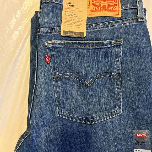 Levi Womens Flare Jeans - Picture 2 of 13